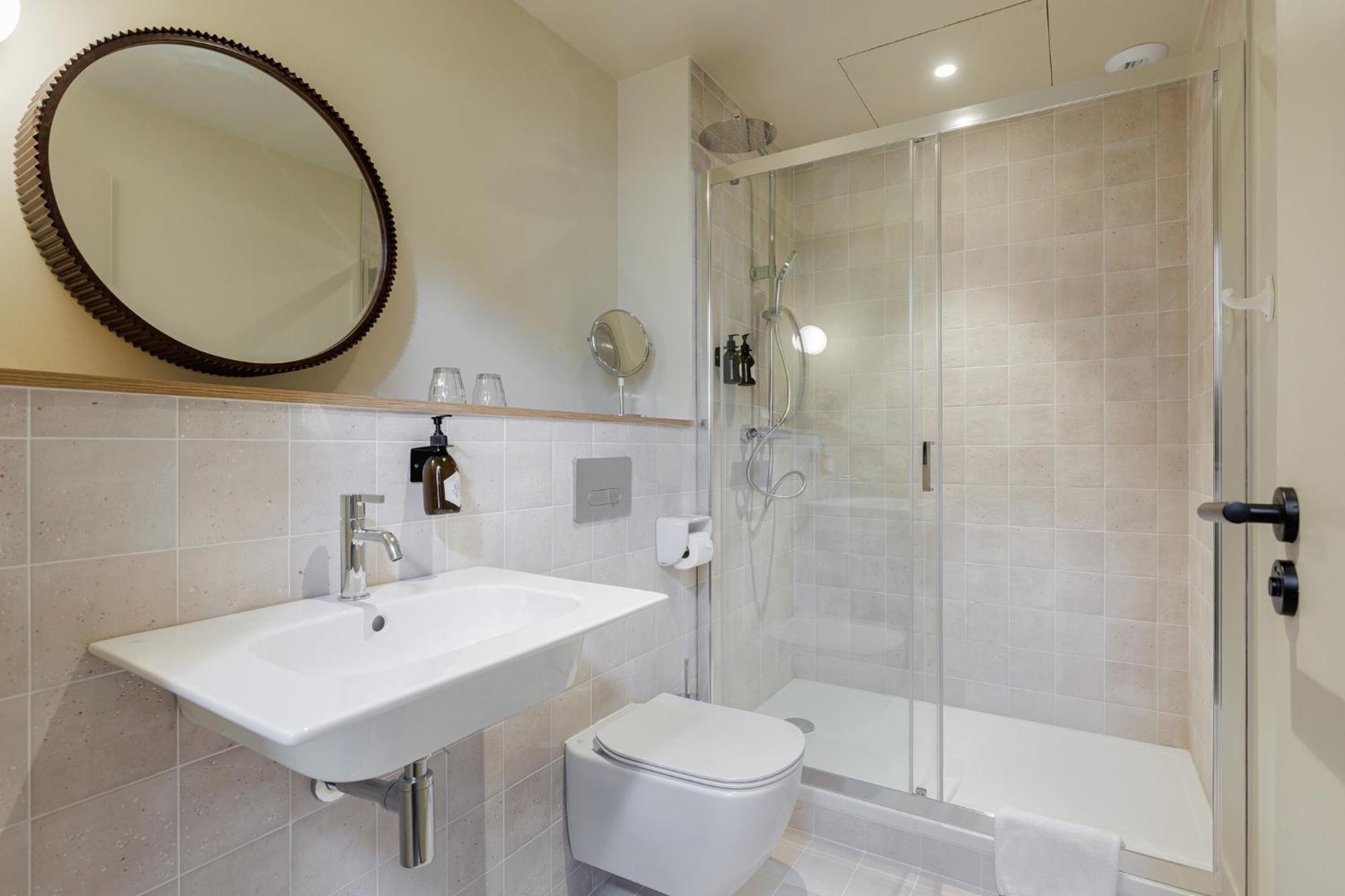 Appart hôtel Des Sept - Quartier Historique, 100 De La Loire - Encore Mieux 3*