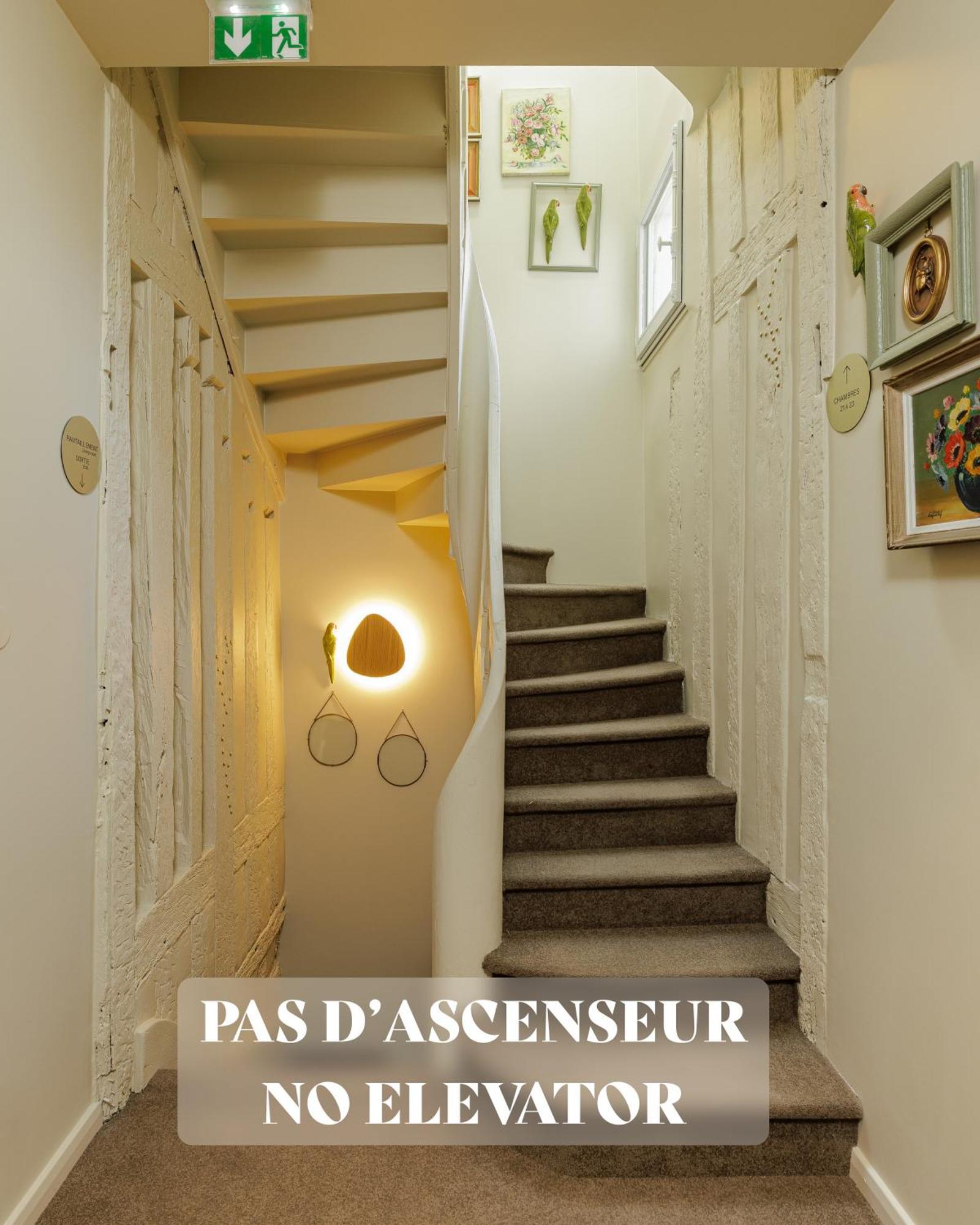Appart hôtel Des Sept - Quartier Historique, 100 De La Loire - Encore Mieux